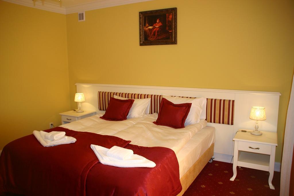 Hotel Suprasl Exterior photo